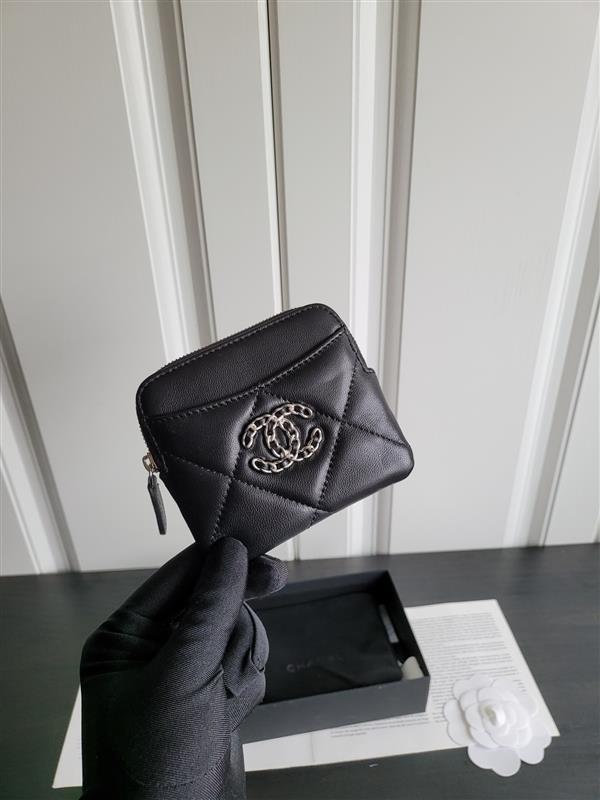 2026127215436735 210